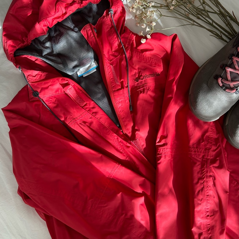 Columbia windbreaker